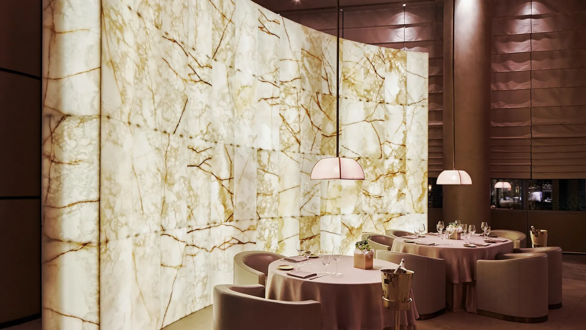 Armani Hotel דובאי 5*,