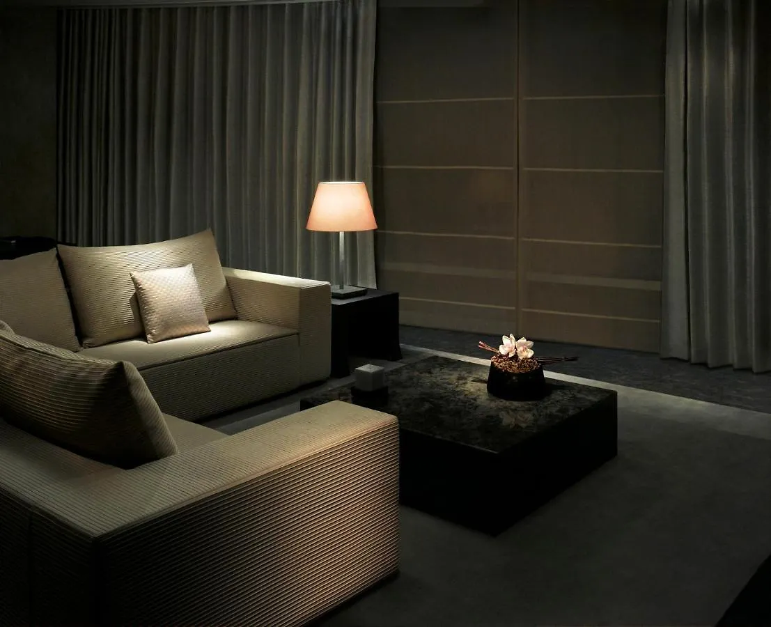 Armani Hotel דובאי 5*,